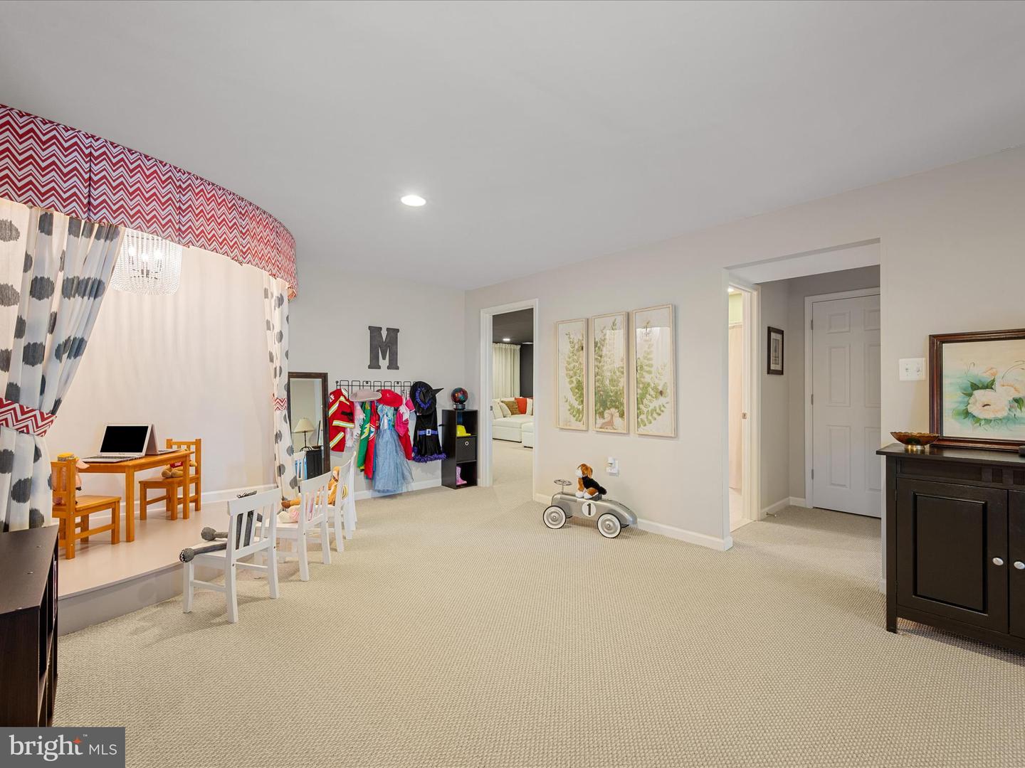 571 TOWN RUN LN, STEPHENS CITY, Virginia 22655, 4 Bedrooms Bedrooms, ,3 BathroomsBathrooms,Residential,For sale,571 TOWN RUN LN,VAFV2035876 MLS # VAFV2035876