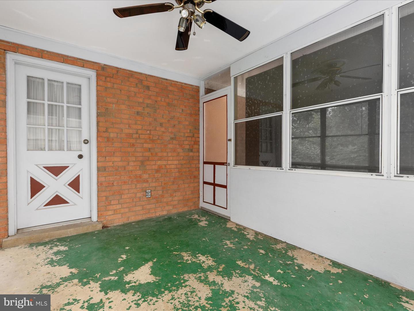 2110 WICOMICO ST, FALLS CHURCH, Virginia 22043, 4 Bedrooms Bedrooms, ,3 BathroomsBathrooms,Residential,For sale,2110 WICOMICO ST,VAFX2259456 MLS # VAFX2259456