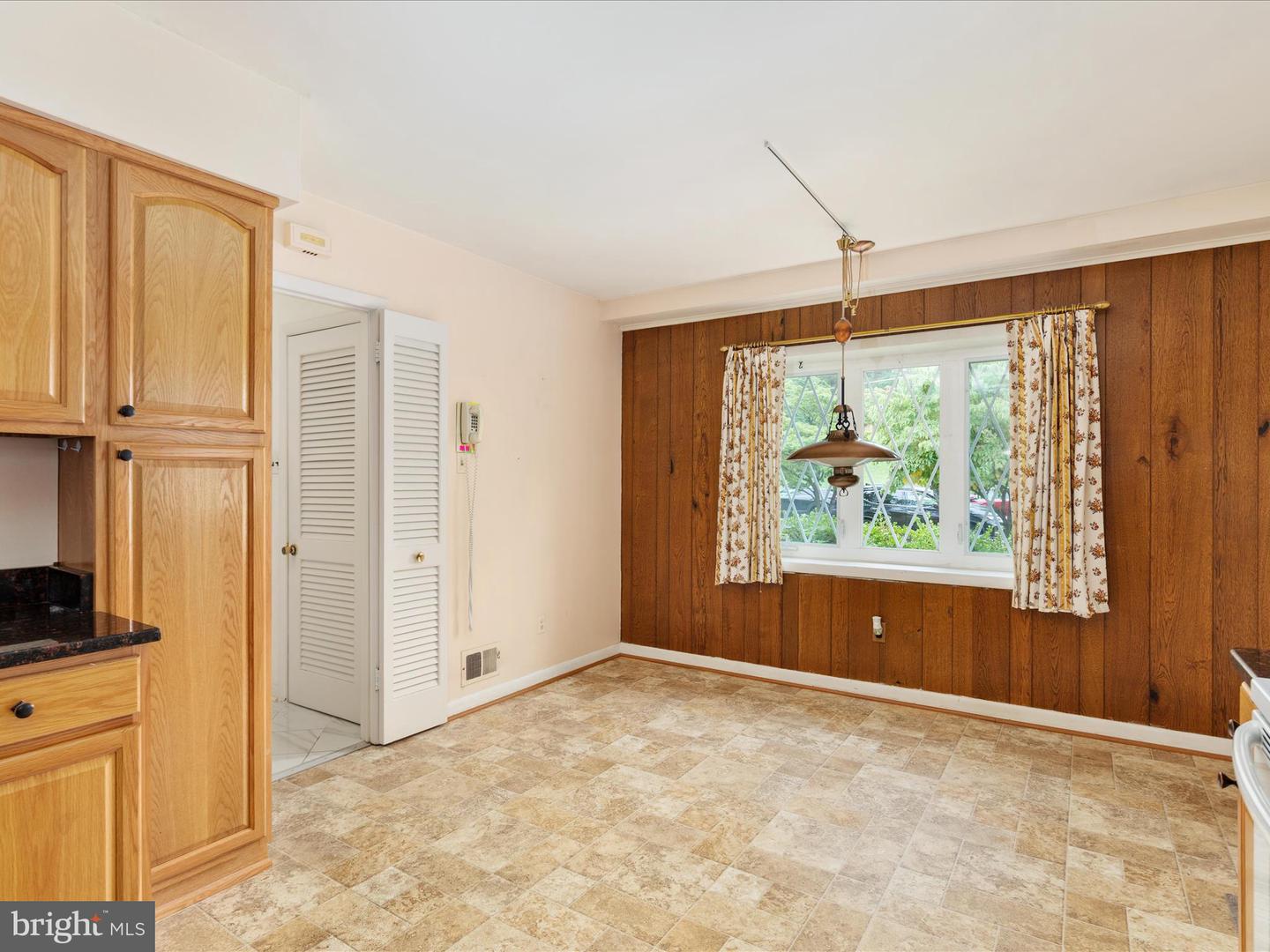 2110 WICOMICO ST, FALLS CHURCH, Virginia 22043, 4 Bedrooms Bedrooms, ,3 BathroomsBathrooms,Residential,For sale,2110 WICOMICO ST,VAFX2259456 MLS # VAFX2259456
