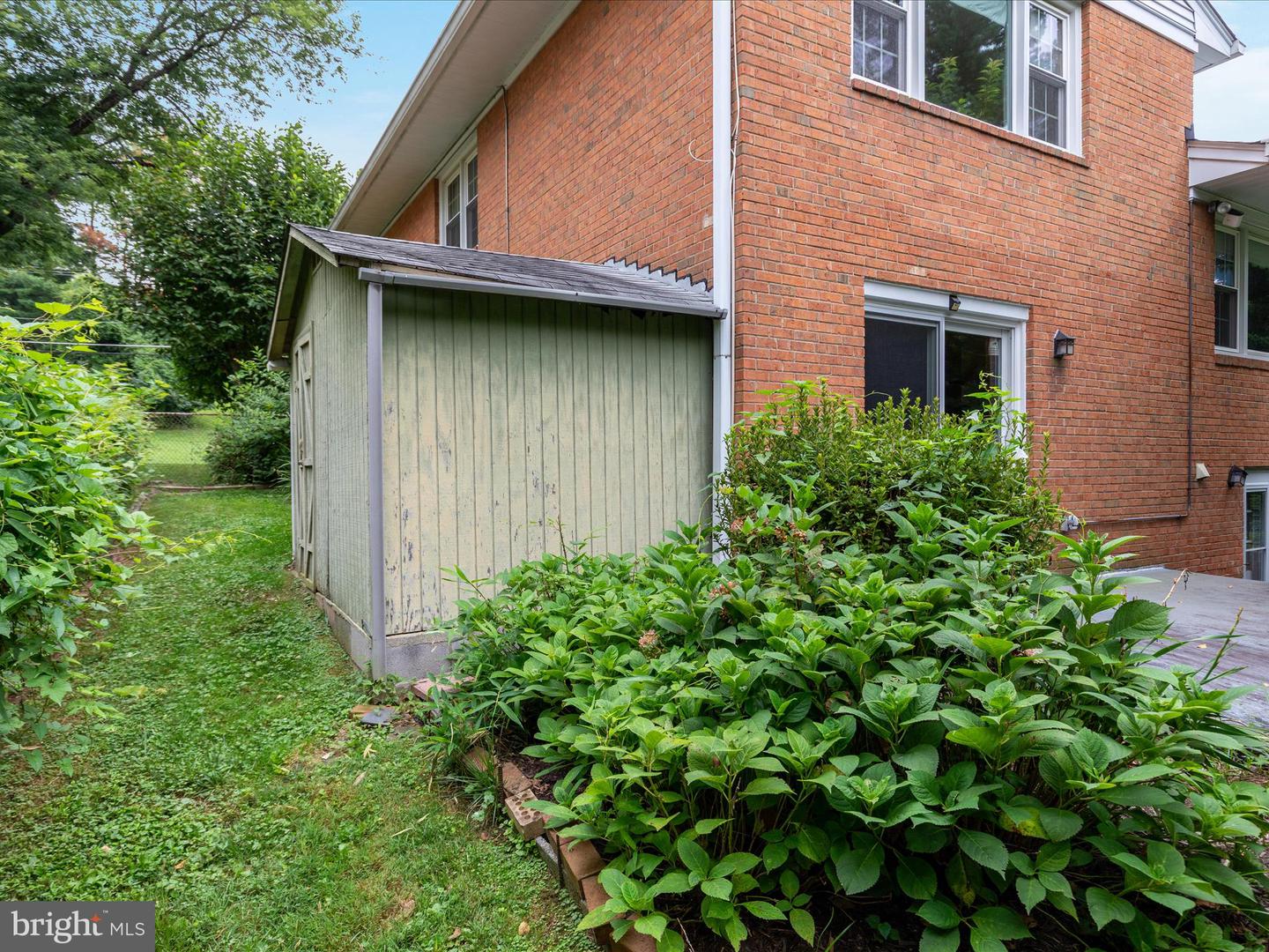 2110 WICOMICO ST, FALLS CHURCH, Virginia 22043, 4 Bedrooms Bedrooms, ,3 BathroomsBathrooms,Residential,For sale,2110 WICOMICO ST,VAFX2259456 MLS # VAFX2259456