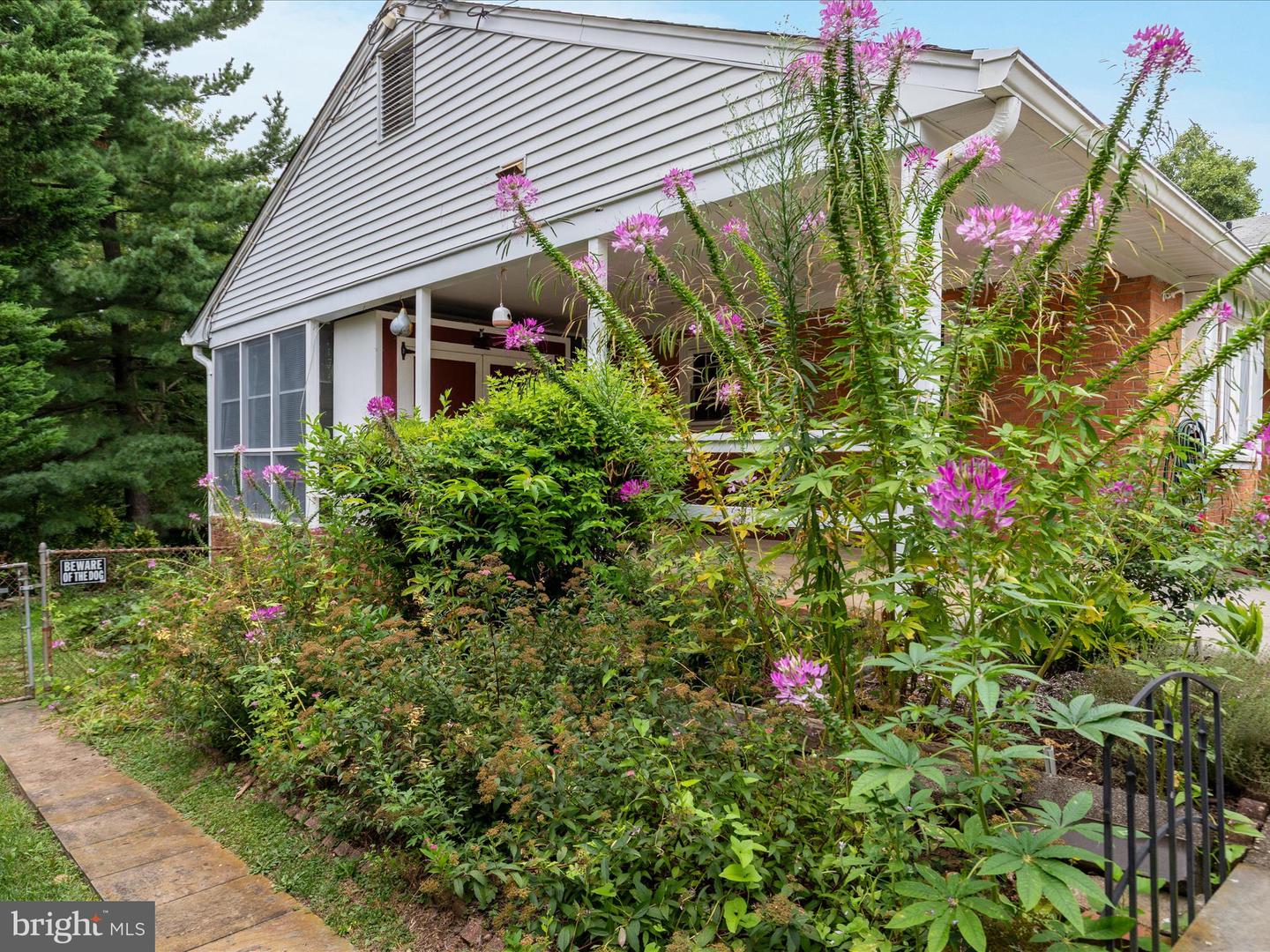 2110 WICOMICO ST, FALLS CHURCH, Virginia 22043, 4 Bedrooms Bedrooms, ,3 BathroomsBathrooms,Residential,For sale,2110 WICOMICO ST,VAFX2259456 MLS # VAFX2259456