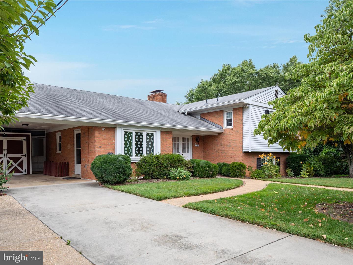 2110 WICOMICO ST, FALLS CHURCH, Virginia 22043, 4 Bedrooms Bedrooms, ,3 BathroomsBathrooms,Residential,For sale,2110 WICOMICO ST,VAFX2259456 MLS # VAFX2259456