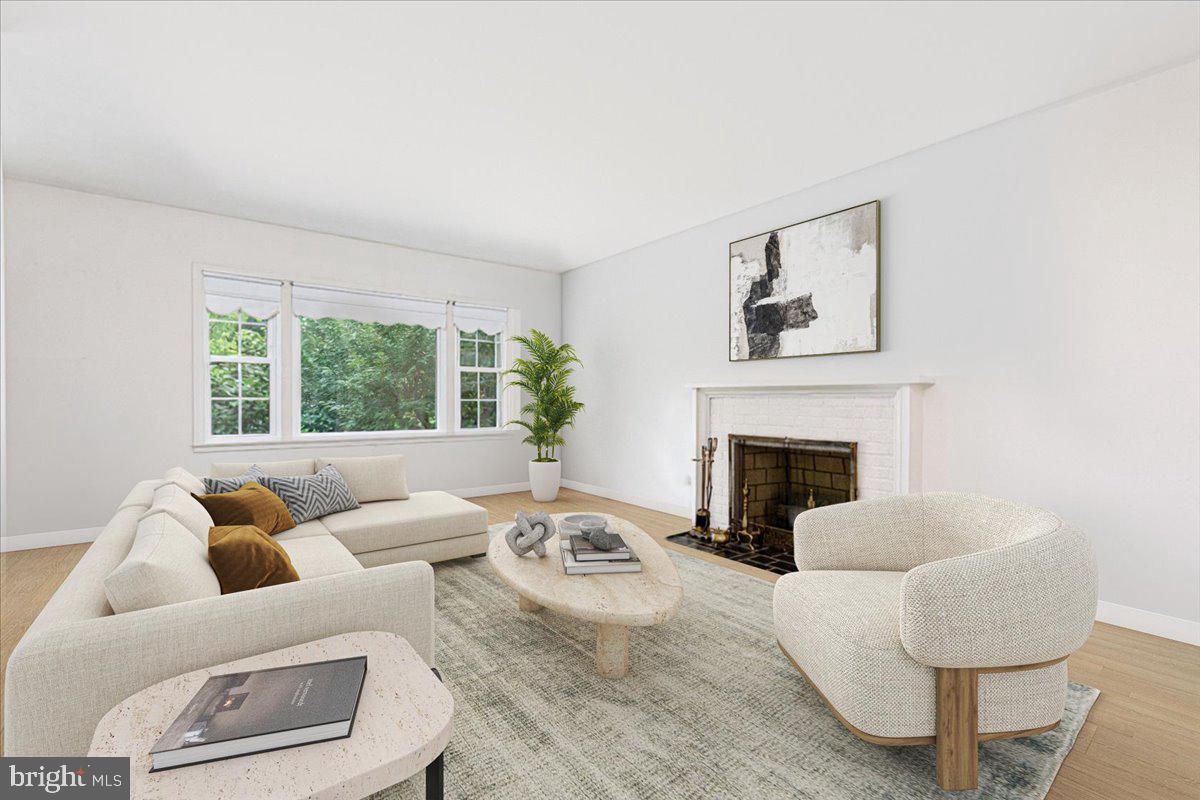 2110 WICOMICO ST, FALLS CHURCH, Virginia 22043, 4 Bedrooms Bedrooms, ,3 BathroomsBathrooms,Residential,For sale,2110 WICOMICO ST,VAFX2259456 MLS # VAFX2259456