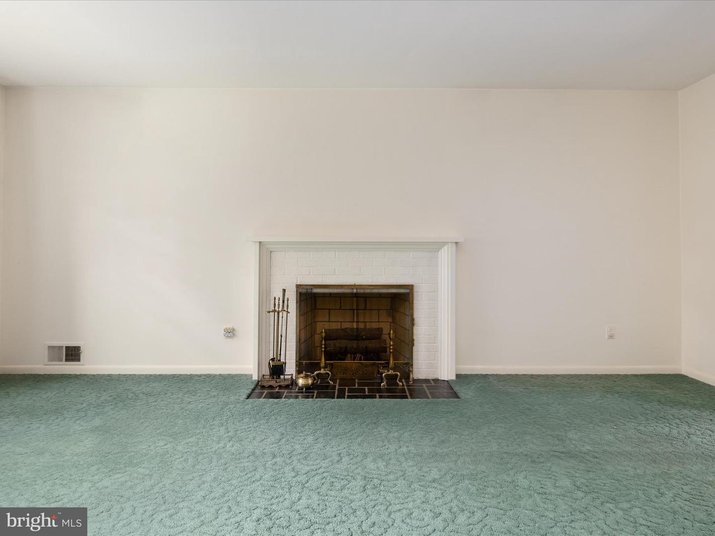 2110 WICOMICO ST, FALLS CHURCH, Virginia 22043, 4 Bedrooms Bedrooms, ,3 BathroomsBathrooms,Residential,For sale,2110 WICOMICO ST,VAFX2259456 MLS # VAFX2259456