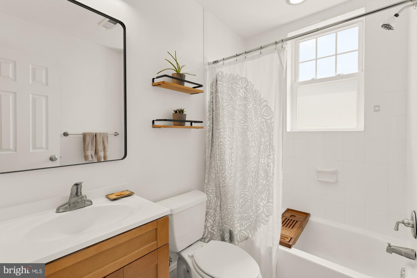 2824 12TH ST NE #107, WASHINGTON, District Of Columbia 20017, 2 Bedrooms Bedrooms, ,1 BathroomBathrooms,Residential,For sale,2824 12TH ST NE #107,DCDC2213988 MLS # DCDC2213988
