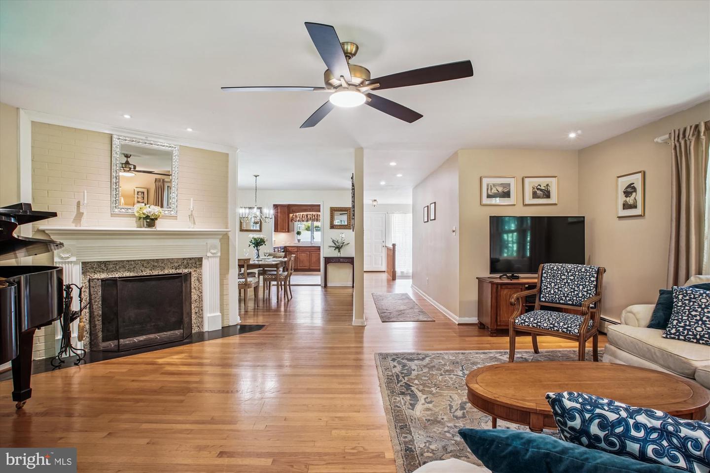 3818 N RIDGEVIEW RD, ARLINGTON, Virginia 22207, 4 Bedrooms Bedrooms, 7 Rooms Rooms,3 BathroomsBathrooms,Residential,For sale,3818 N RIDGEVIEW RD,VAAR2061976 MLS # VAAR2061976