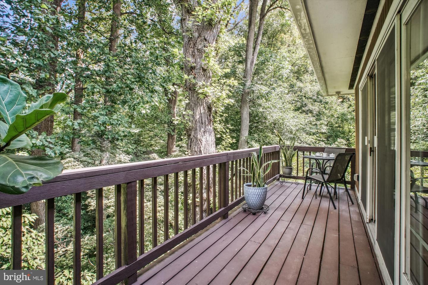 3818 N RIDGEVIEW RD, ARLINGTON, Virginia 22207, 4 Bedrooms Bedrooms, 7 Rooms Rooms,3 BathroomsBathrooms,Residential,For sale,3818 N RIDGEVIEW RD,VAAR2061976 MLS # VAAR2061976