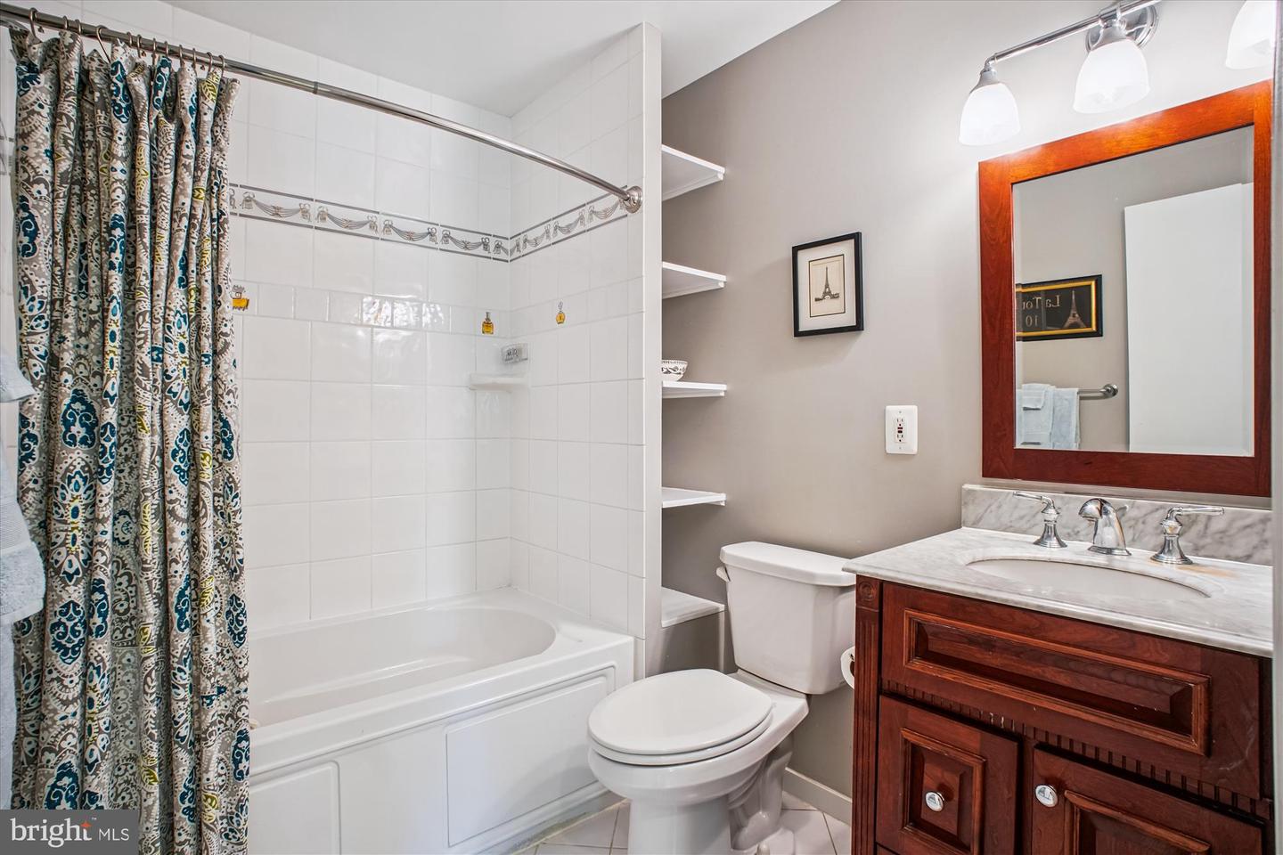 3818 N RIDGEVIEW RD, ARLINGTON, Virginia 22207, 4 Bedrooms Bedrooms, 7 Rooms Rooms,3 BathroomsBathrooms,Residential,For sale,3818 N RIDGEVIEW RD,VAAR2061976 MLS # VAAR2061976