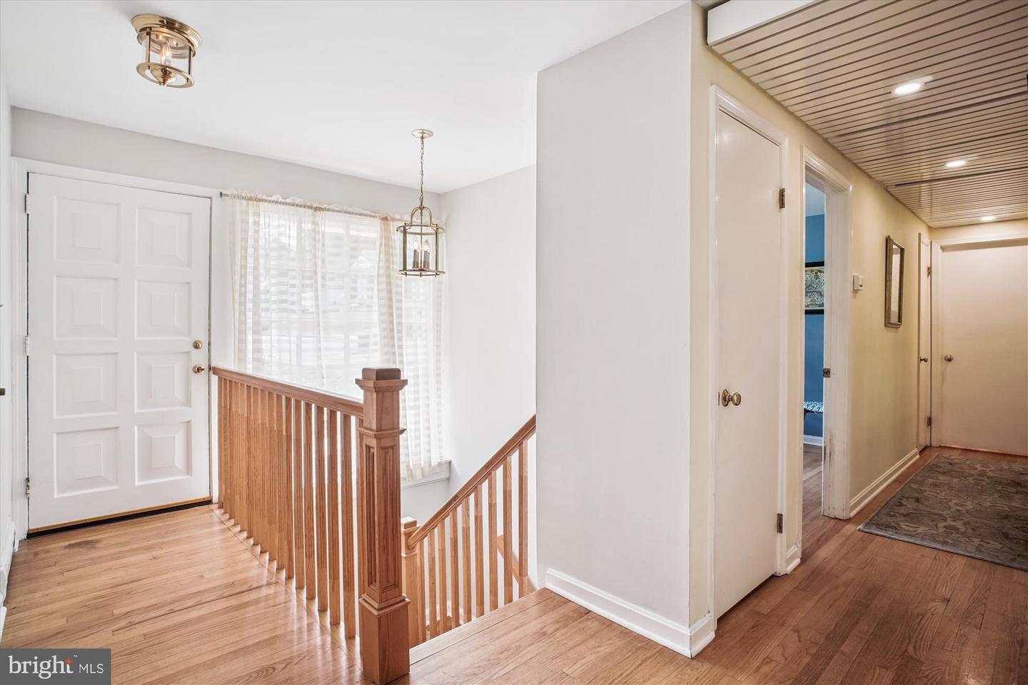 3818 N RIDGEVIEW RD, ARLINGTON, Virginia 22207, 4 Bedrooms Bedrooms, 7 Rooms Rooms,3 BathroomsBathrooms,Residential,For sale,3818 N RIDGEVIEW RD,VAAR2061976 MLS # VAAR2061976