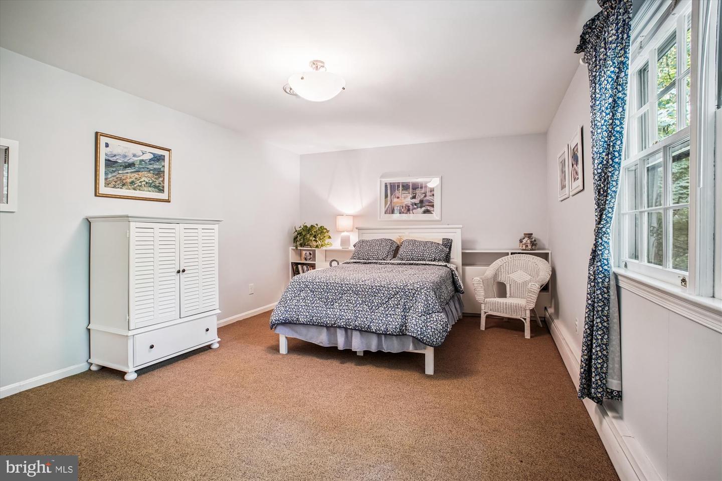 3818 N RIDGEVIEW RD, ARLINGTON, Virginia 22207, 4 Bedrooms Bedrooms, 7 Rooms Rooms,3 BathroomsBathrooms,Residential,For sale,3818 N RIDGEVIEW RD,VAAR2061976 MLS # VAAR2061976