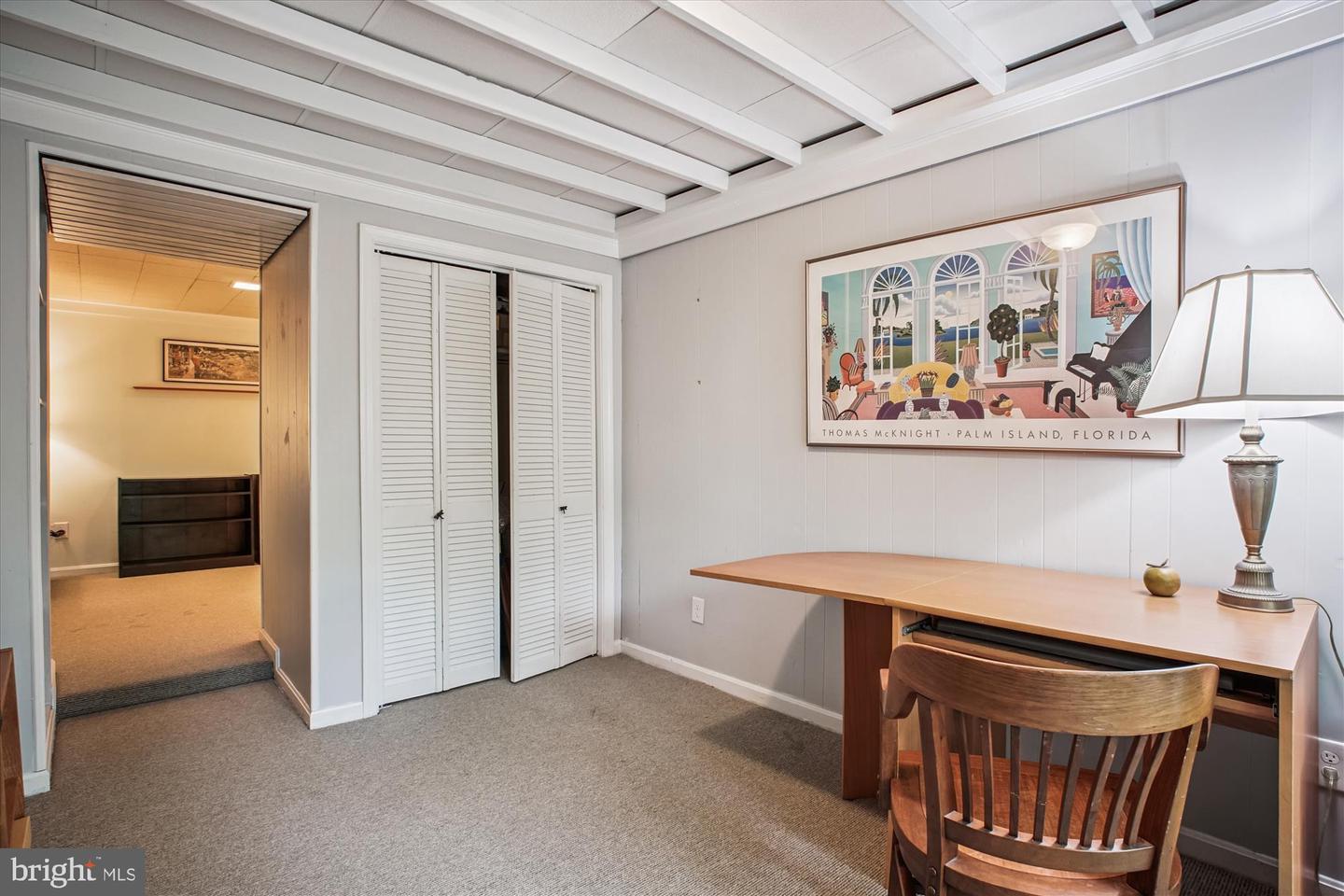 3818 N RIDGEVIEW RD, ARLINGTON, Virginia 22207, 4 Bedrooms Bedrooms, 7 Rooms Rooms,3 BathroomsBathrooms,Residential,For sale,3818 N RIDGEVIEW RD,VAAR2061976 MLS # VAAR2061976