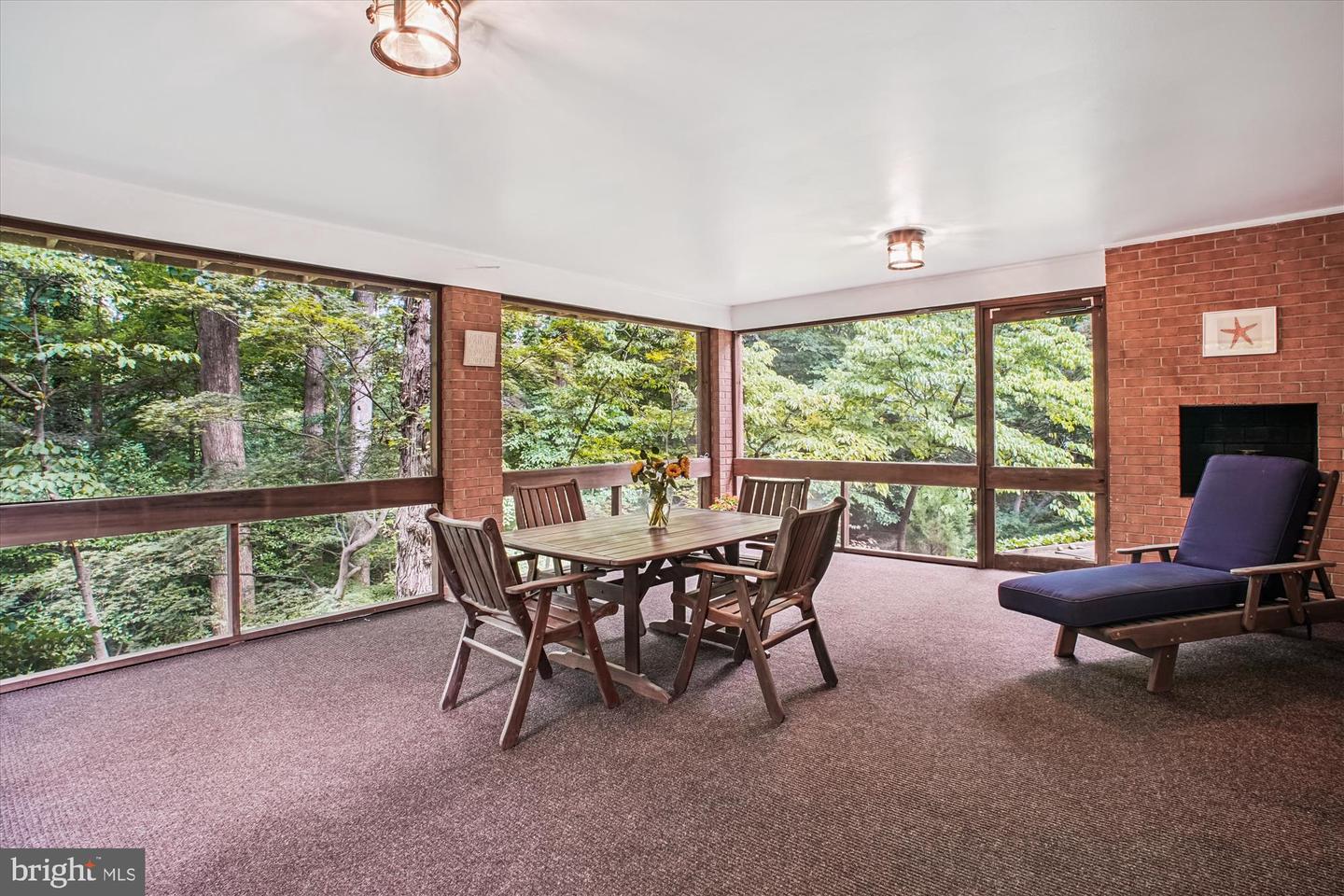 3818 N RIDGEVIEW RD, ARLINGTON, Virginia 22207, 4 Bedrooms Bedrooms, 7 Rooms Rooms,3 BathroomsBathrooms,Residential,For sale,3818 N RIDGEVIEW RD,VAAR2061976 MLS # VAAR2061976