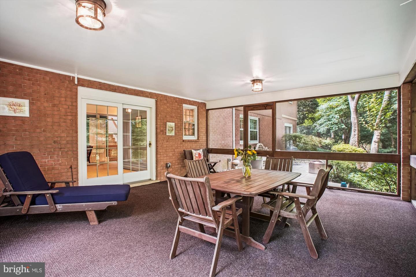 3818 N RIDGEVIEW RD, ARLINGTON, Virginia 22207, 4 Bedrooms Bedrooms, 7 Rooms Rooms,3 BathroomsBathrooms,Residential,For sale,3818 N RIDGEVIEW RD,VAAR2061976 MLS # VAAR2061976