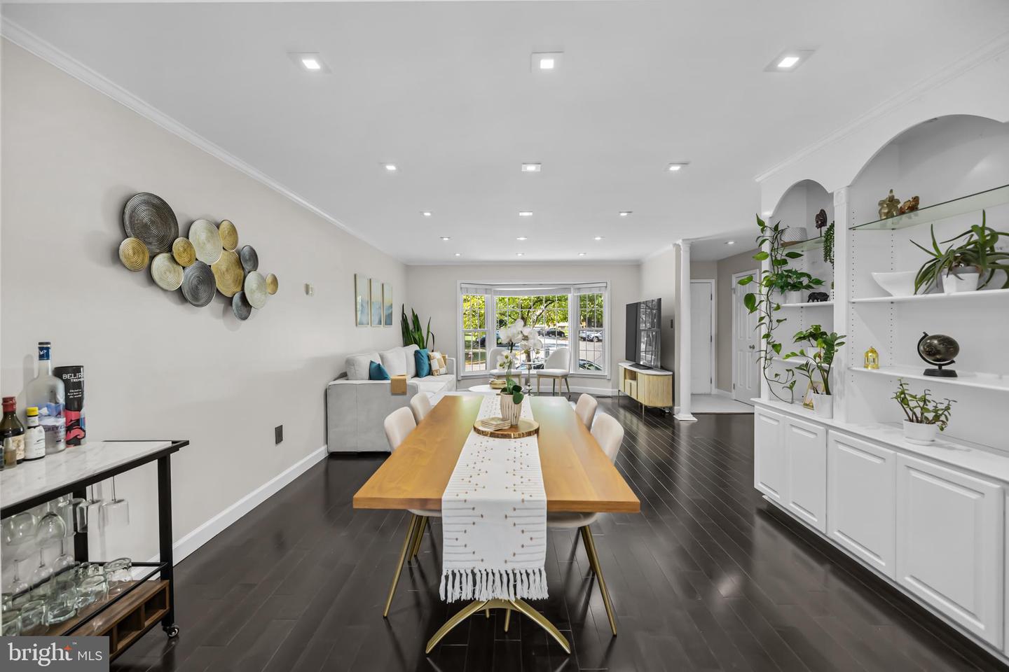 2867 SUTTON OAKS LN, VIENNA, Virginia 22181, 4 Bedrooms Bedrooms, ,3 BathroomsBathrooms,Residential,For sale,2867 SUTTON OAKS LN,VAFX2259938 MLS # VAFX2259938