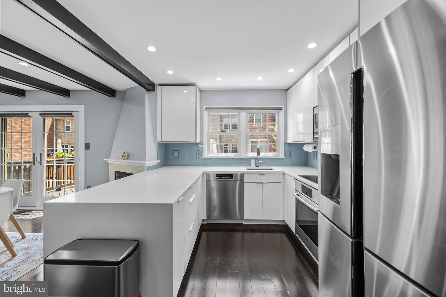 2867 SUTTON OAKS LN, VIENNA, Virginia 22181, 4 Bedrooms Bedrooms, ,3 BathroomsBathrooms,Residential,For sale,2867 SUTTON OAKS LN,VAFX2259938 MLS # VAFX2259938