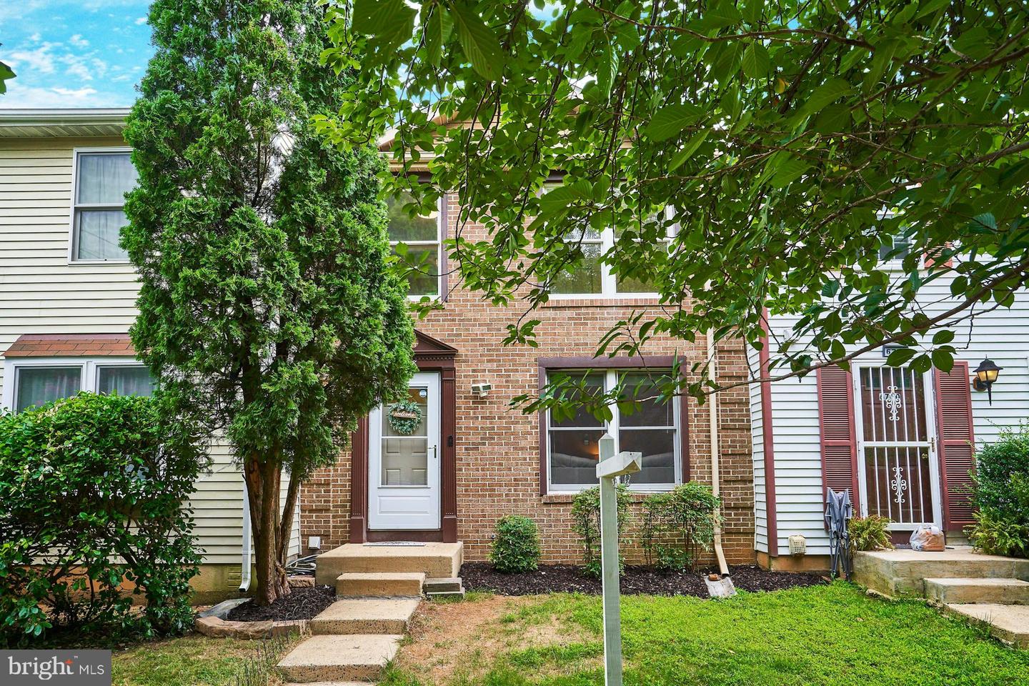 6758 BROOK RUN DR, FALLS CHURCH, Virginia 22043, 3 Bedrooms Bedrooms, ,2 BathroomsBathrooms,Residential,For sale,6758 BROOK RUN DR,VAFX2260092 MLS # VAFX2260092