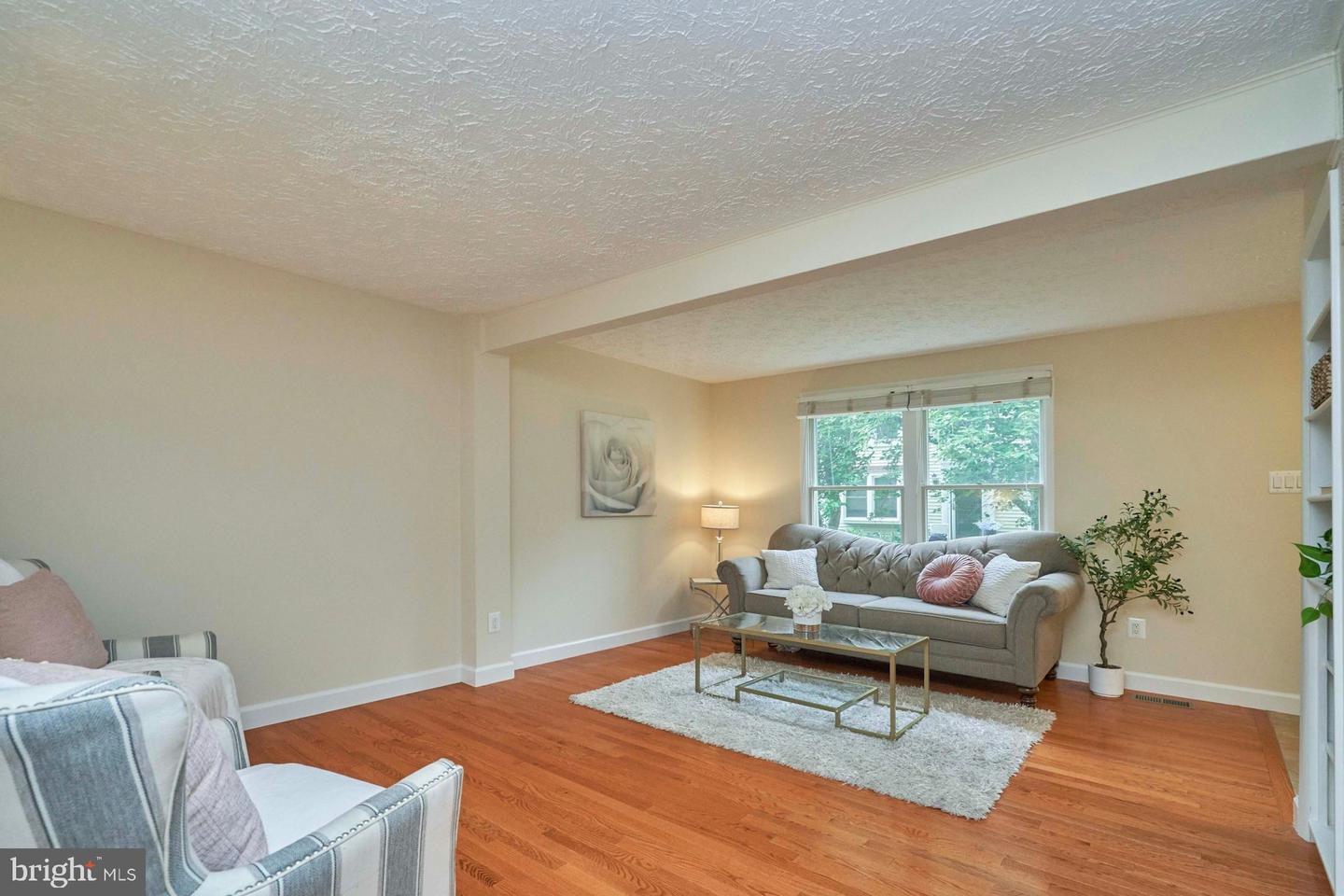 6758 BROOK RUN DR, FALLS CHURCH, Virginia 22043, 3 Bedrooms Bedrooms, ,2 BathroomsBathrooms,Residential,For sale,6758 BROOK RUN DR,VAFX2260092 MLS # VAFX2260092