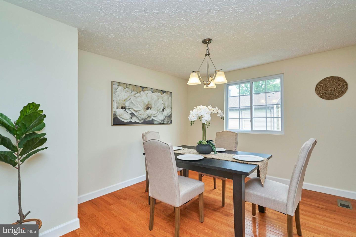 6758 BROOK RUN DR, FALLS CHURCH, Virginia 22043, 3 Bedrooms Bedrooms, ,2 BathroomsBathrooms,Residential,For sale,6758 BROOK RUN DR,VAFX2260092 MLS # VAFX2260092