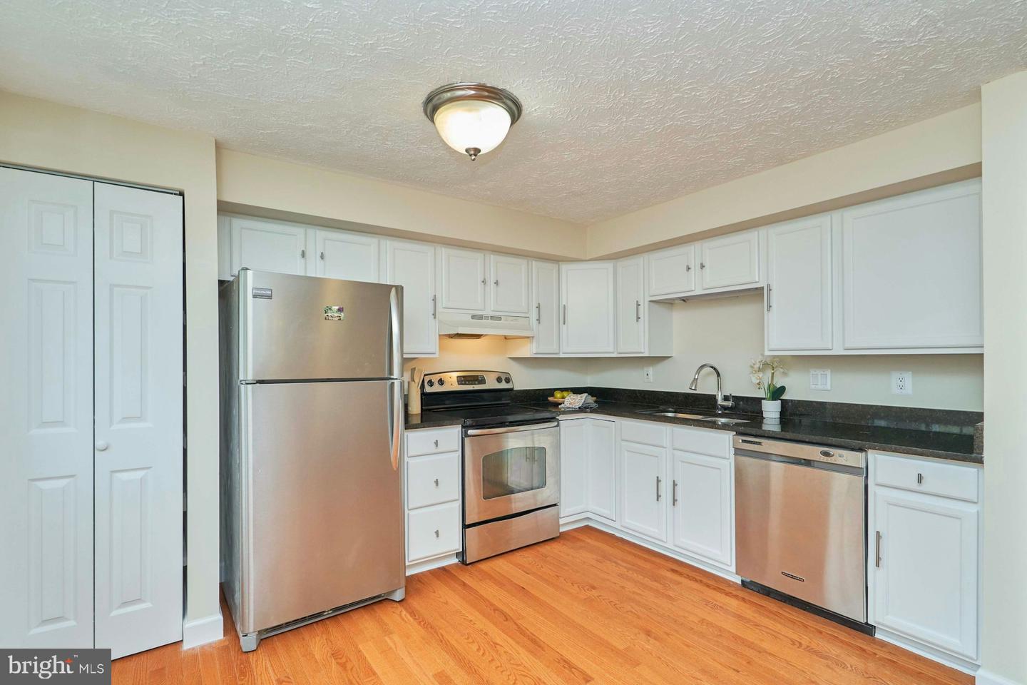 6758 BROOK RUN DR, FALLS CHURCH, Virginia 22043, 3 Bedrooms Bedrooms, ,2 BathroomsBathrooms,Residential,For sale,6758 BROOK RUN DR,VAFX2260092 MLS # VAFX2260092