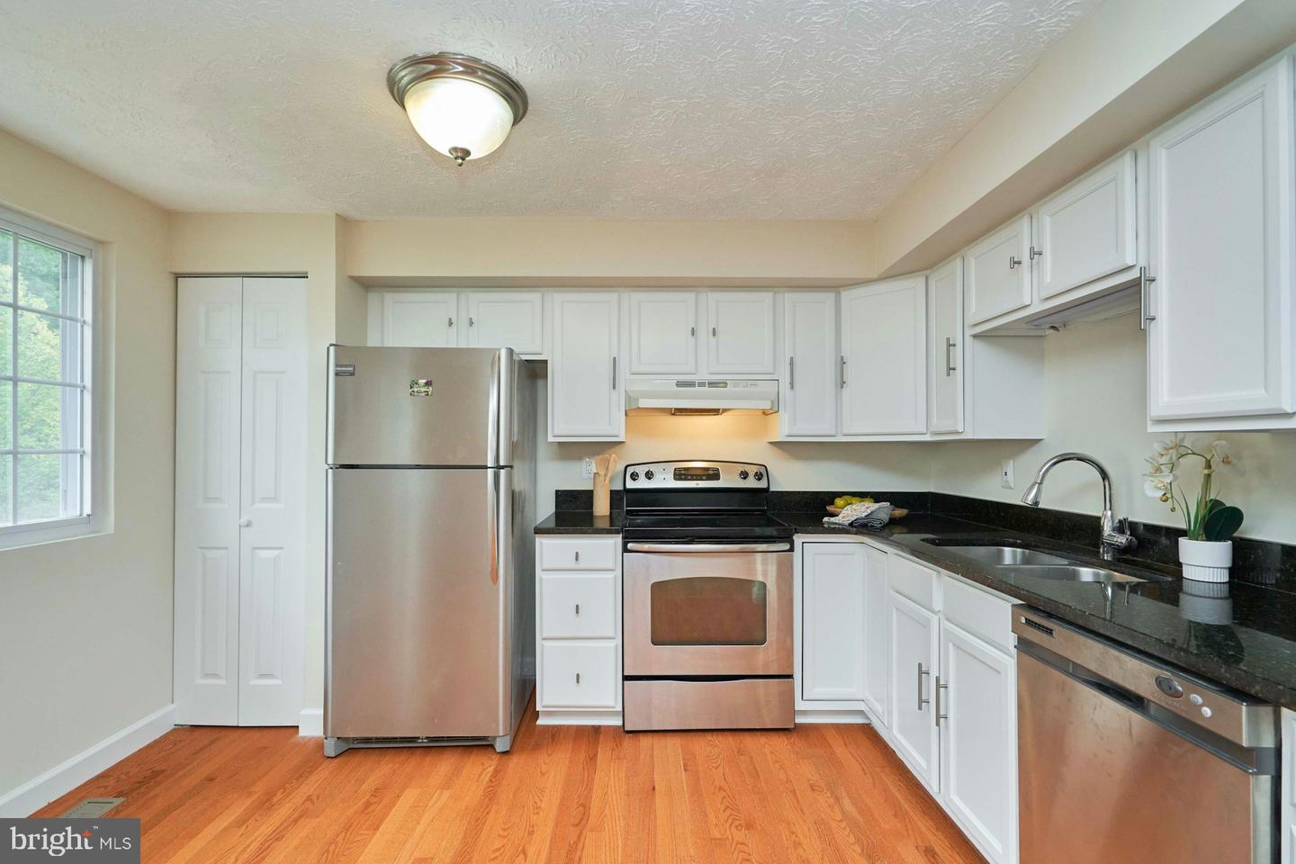 6758 BROOK RUN DR, FALLS CHURCH, Virginia 22043, 3 Bedrooms Bedrooms, ,2 BathroomsBathrooms,Residential,For sale,6758 BROOK RUN DR,VAFX2260092 MLS # VAFX2260092
