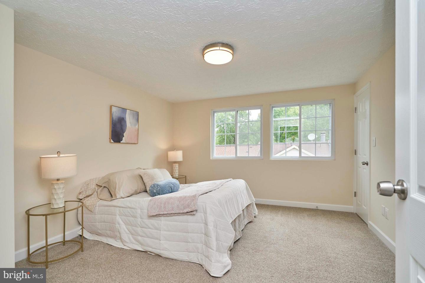 6758 BROOK RUN DR, FALLS CHURCH, Virginia 22043, 3 Bedrooms Bedrooms, ,2 BathroomsBathrooms,Residential,For sale,6758 BROOK RUN DR,VAFX2260092 MLS # VAFX2260092