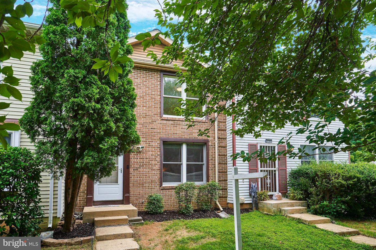 6758 BROOK RUN DR, FALLS CHURCH, Virginia 22043, 3 Bedrooms Bedrooms, ,2 BathroomsBathrooms,Residential,For sale,6758 BROOK RUN DR,VAFX2260092 MLS # VAFX2260092