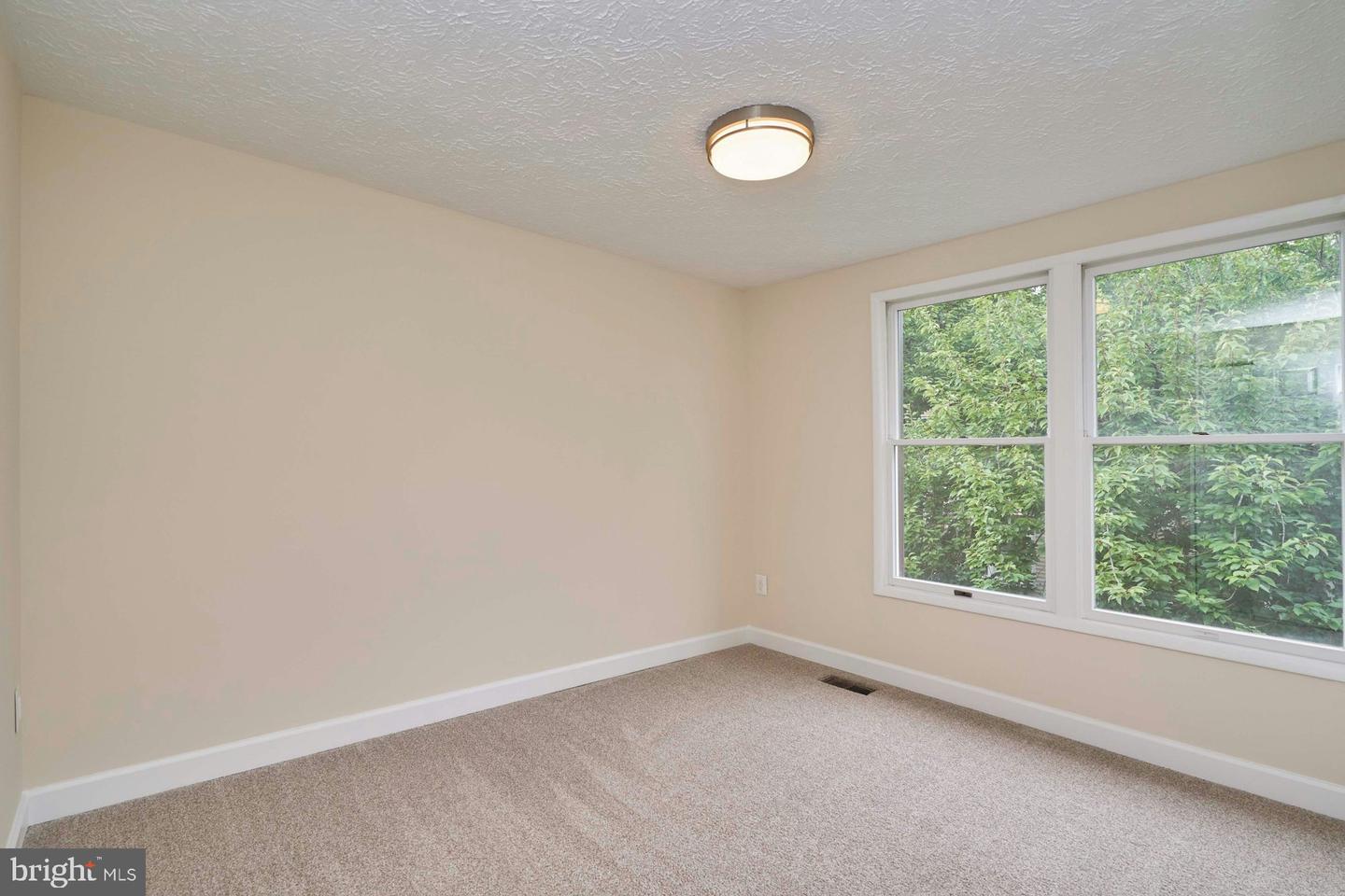 6758 BROOK RUN DR, FALLS CHURCH, Virginia 22043, 3 Bedrooms Bedrooms, ,2 BathroomsBathrooms,Residential,For sale,6758 BROOK RUN DR,VAFX2260092 MLS # VAFX2260092