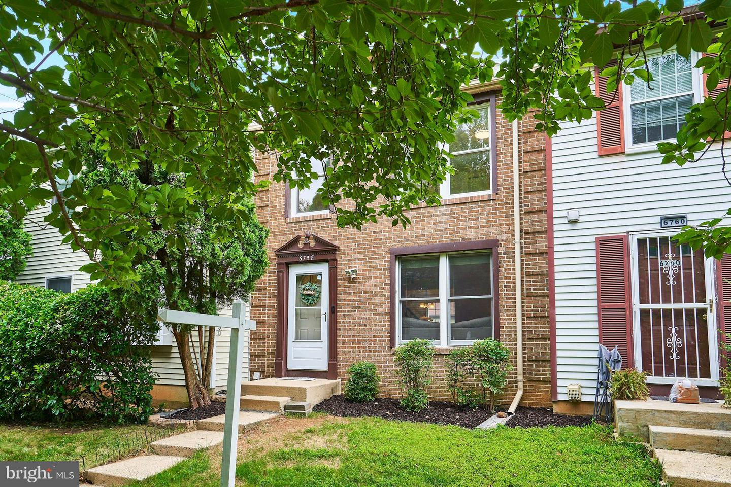 6758 BROOK RUN DR, FALLS CHURCH, Virginia 22043, 3 Bedrooms Bedrooms, ,2 BathroomsBathrooms,Residential,For sale,6758 BROOK RUN DR,VAFX2260092 MLS # VAFX2260092