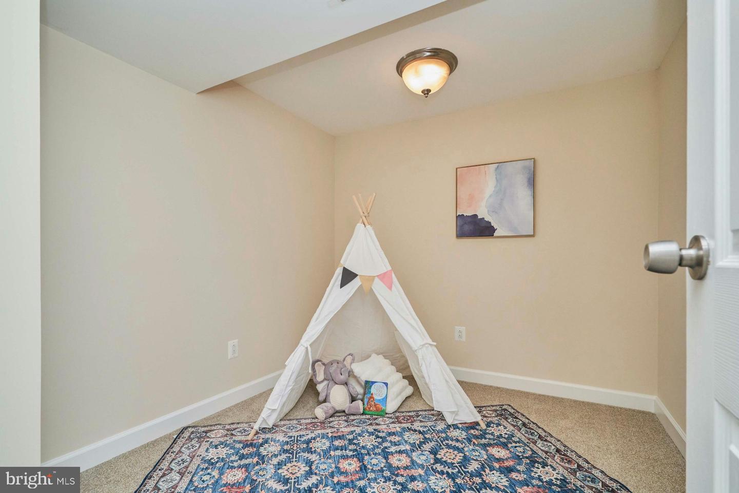 6758 BROOK RUN DR, FALLS CHURCH, Virginia 22043, 3 Bedrooms Bedrooms, ,2 BathroomsBathrooms,Residential,For sale,6758 BROOK RUN DR,VAFX2260092 MLS # VAFX2260092