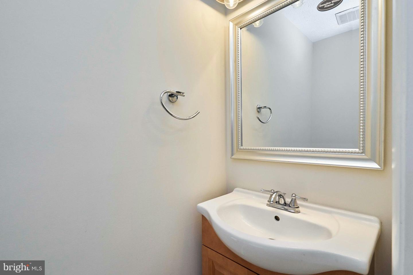 6758 BROOK RUN DR, FALLS CHURCH, Virginia 22043, 3 Bedrooms Bedrooms, ,2 BathroomsBathrooms,Residential,For sale,6758 BROOK RUN DR,VAFX2260092 MLS # VAFX2260092