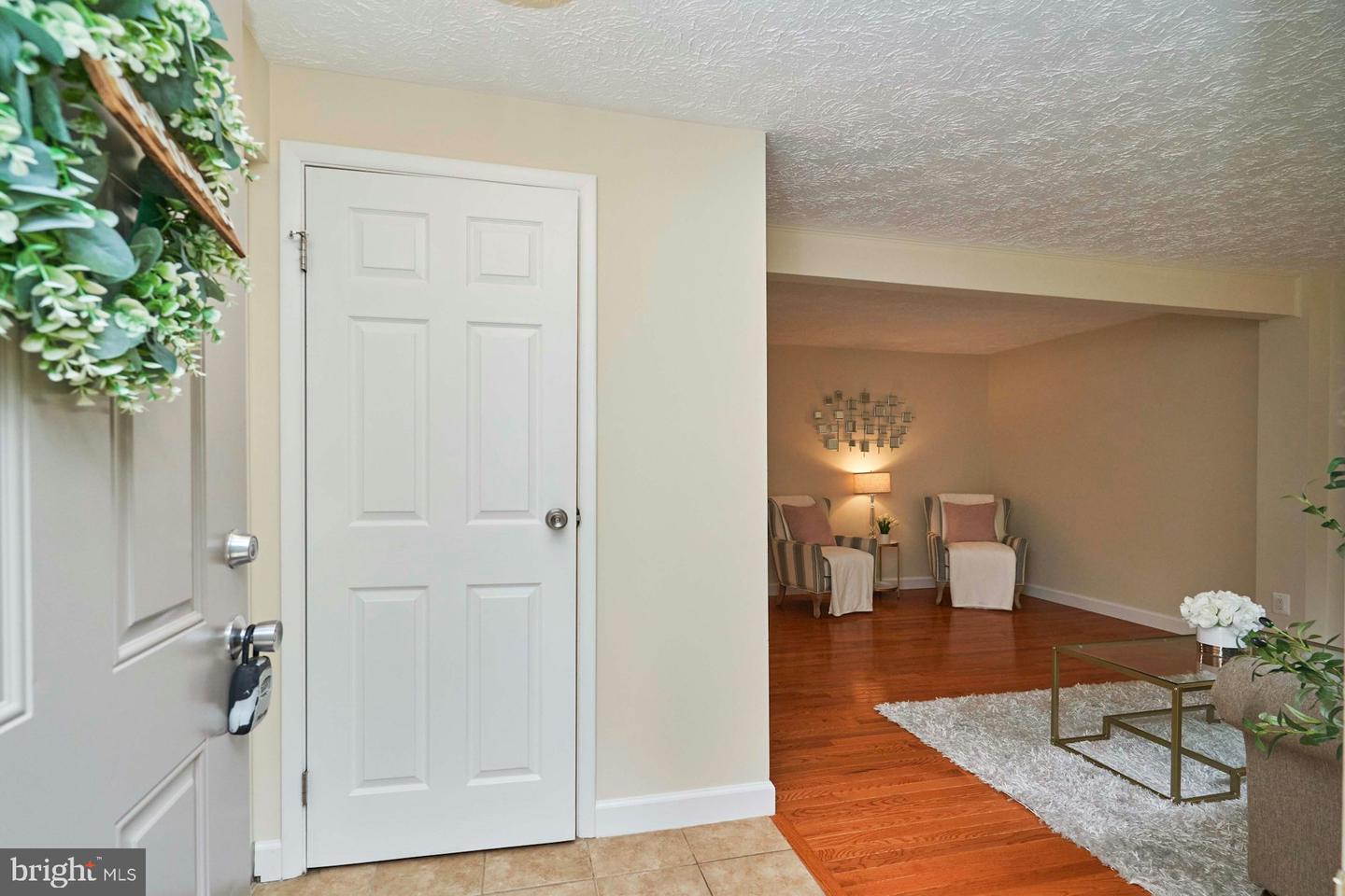 6758 BROOK RUN DR, FALLS CHURCH, Virginia 22043, 3 Bedrooms Bedrooms, ,2 BathroomsBathrooms,Residential,For sale,6758 BROOK RUN DR,VAFX2260092 MLS # VAFX2260092