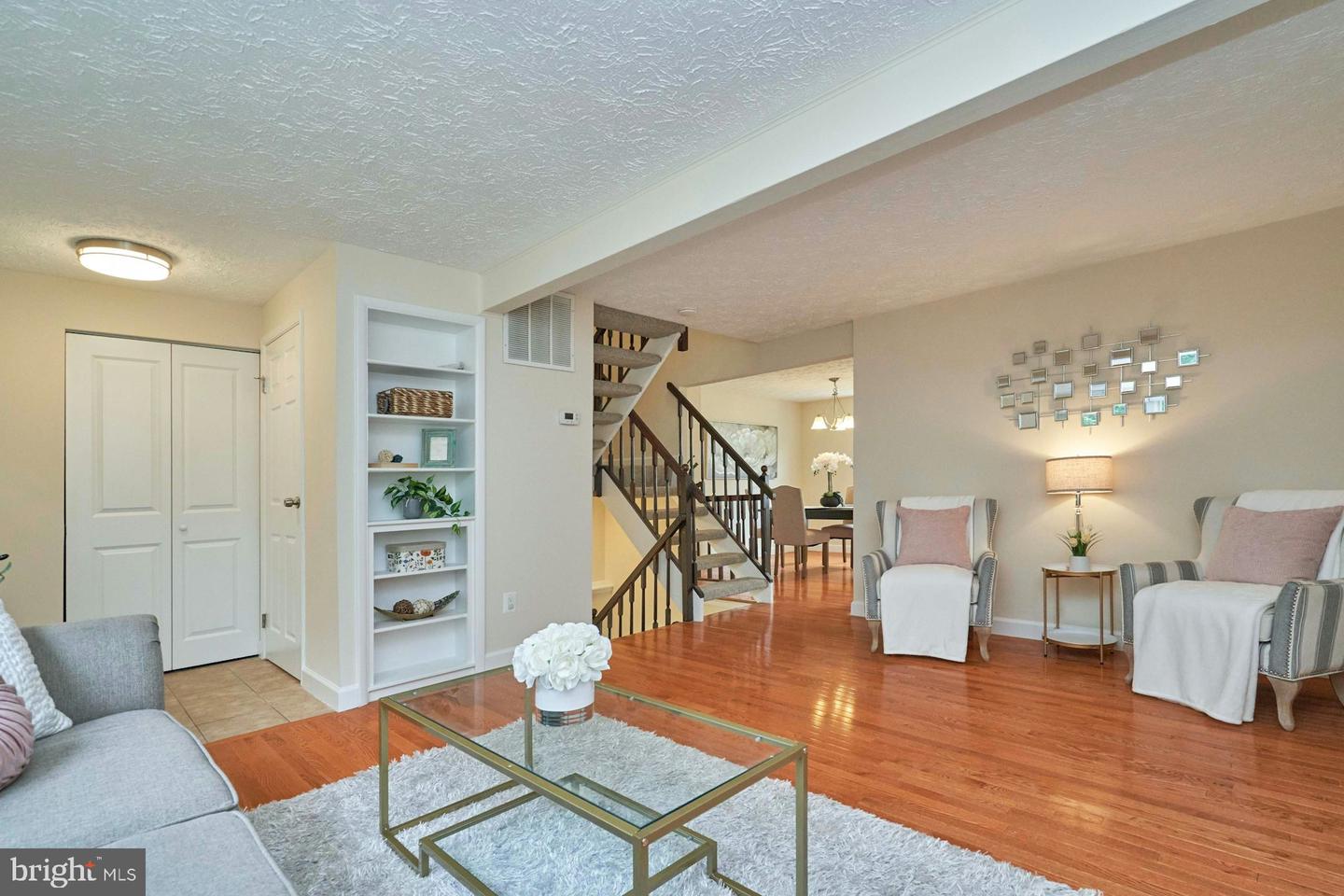 6758 BROOK RUN DR, FALLS CHURCH, Virginia 22043, 3 Bedrooms Bedrooms, ,2 BathroomsBathrooms,Residential,For sale,6758 BROOK RUN DR,VAFX2260092 MLS # VAFX2260092