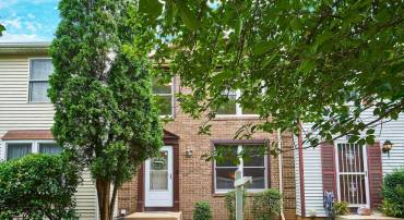 6758 BROOK RUN DR, FALLS CHURCH, Virginia 22043, 3 Bedrooms Bedrooms, ,2 BathroomsBathrooms,Residential,For sale,6758 BROOK RUN DR,VAFX2260092 MLS # VAFX2260092