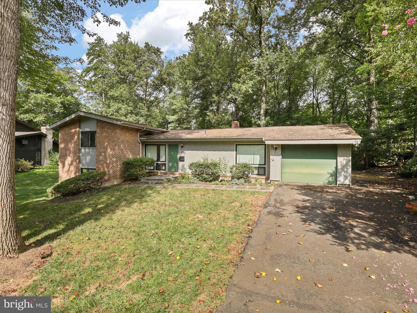 4106 YERKES PL, ANNANDALE, Virginia 22003, 4 Bedrooms Bedrooms, ,3 BathroomsBathrooms,Residential,For sale,4106 YERKES PL,VAFX2260162 MLS # VAFX2260162