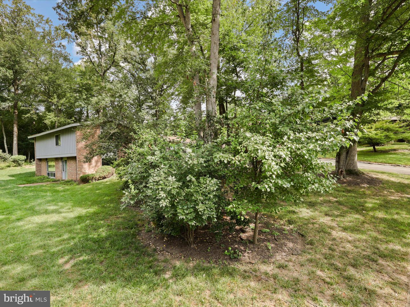 4106 YERKES PL, ANNANDALE, Virginia 22003, 4 Bedrooms Bedrooms, ,3 BathroomsBathrooms,Residential,For sale,4106 YERKES PL,VAFX2260162 MLS # VAFX2260162