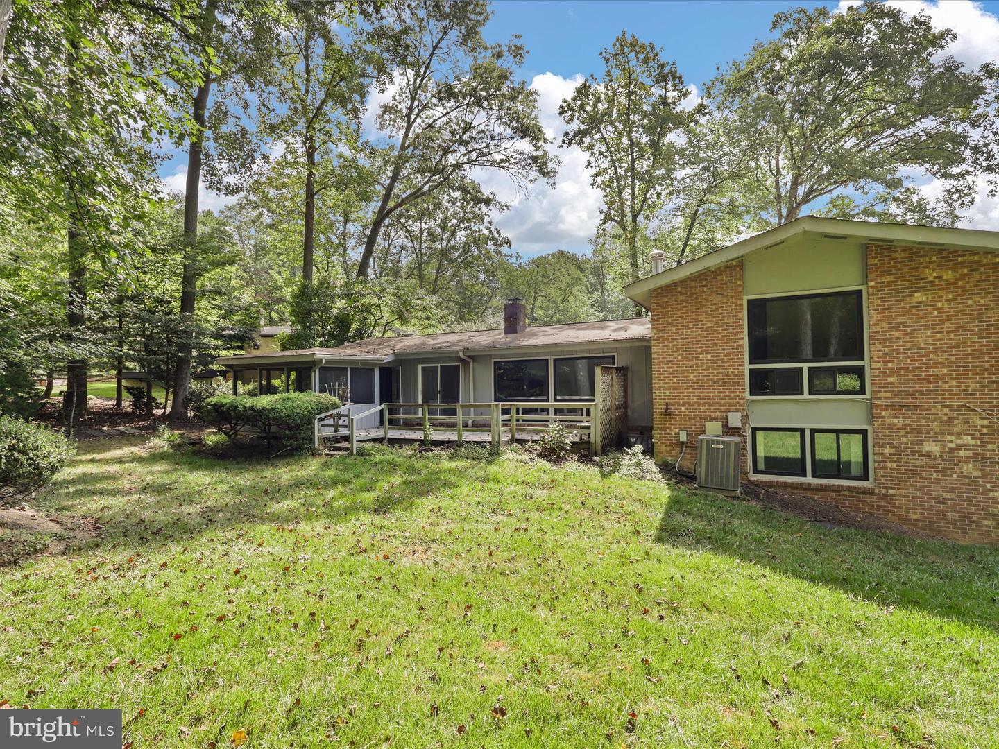 4106 YERKES PL, ANNANDALE, Virginia 22003, 4 Bedrooms Bedrooms, ,3 BathroomsBathrooms,Residential,For sale,4106 YERKES PL,VAFX2260162 MLS # VAFX2260162