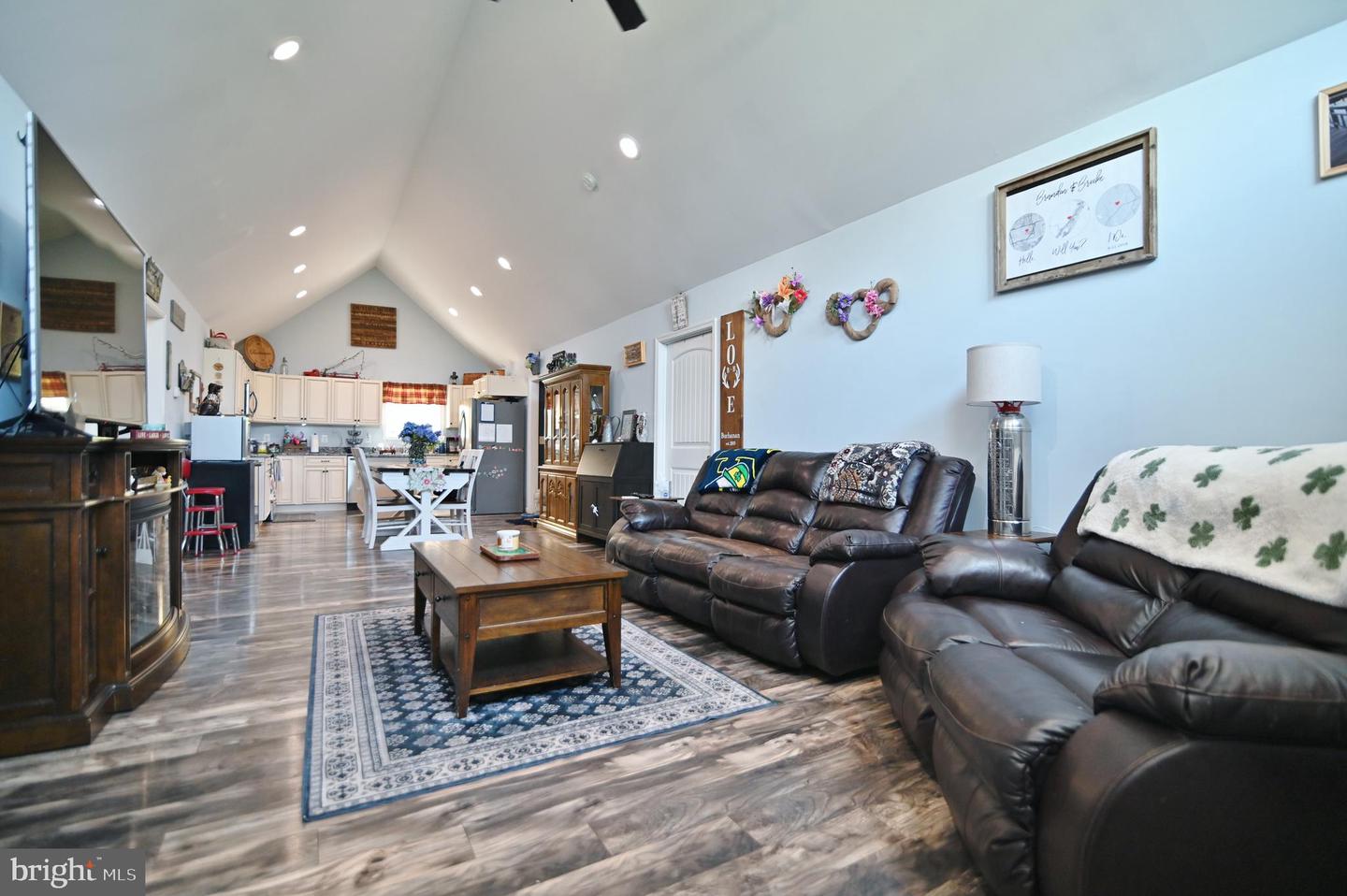 344 KING DAVID DR, LINDEN, Virginia 22642, 3 Bedrooms Bedrooms, 8 Rooms Rooms,3 BathroomsBathrooms,Residential,For sale,344 KING DAVID DR,VAWR2011932 MLS # VAWR2011932