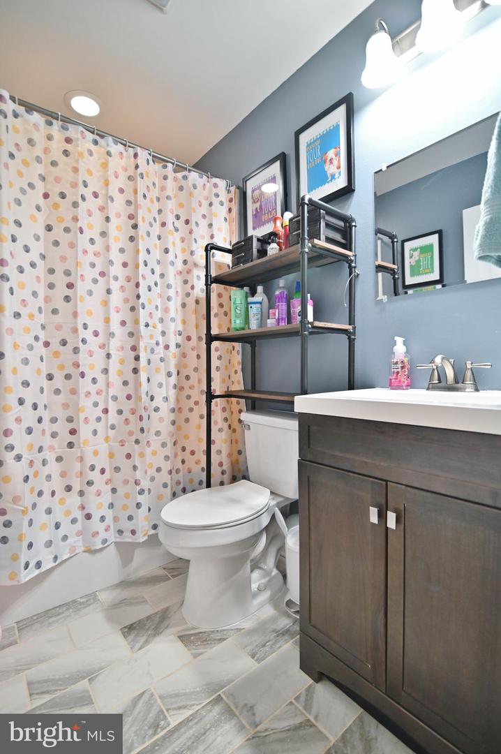 344 KING DAVID DR, LINDEN, Virginia 22642, 3 Bedrooms Bedrooms, 8 Rooms Rooms,3 BathroomsBathrooms,Residential,For sale,344 KING DAVID DR,VAWR2011932 MLS # VAWR2011932
