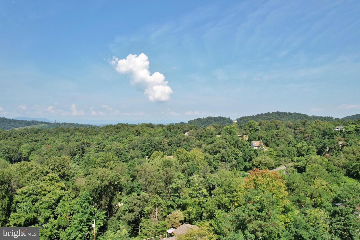 344 KING DAVID DR, LINDEN, Virginia 22642, 3 Bedrooms Bedrooms, 8 Rooms Rooms,3 BathroomsBathrooms,Residential,For sale,344 KING DAVID DR,VAWR2011932 MLS # VAWR2011932