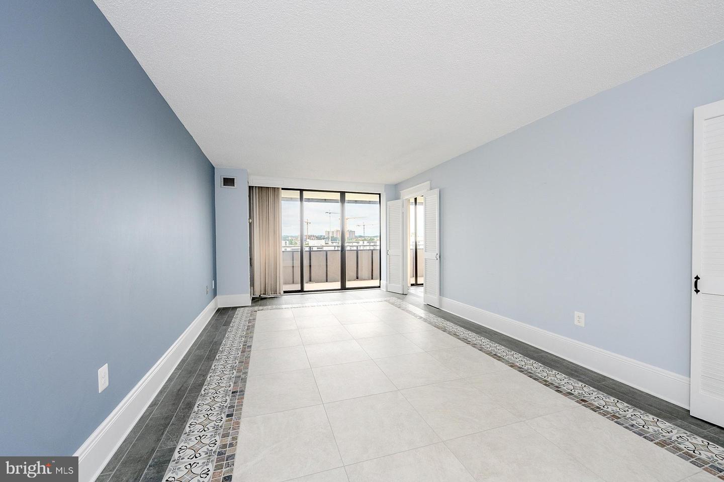 250 S REYNOLDS ST #1007, ALEXANDRIA, Virginia 22304, 1 Bedroom Bedrooms, ,1 BathroomBathrooms,Residential,For sale,250 S REYNOLDS ST #1007,VAAX2048408 MLS # VAAX2048408