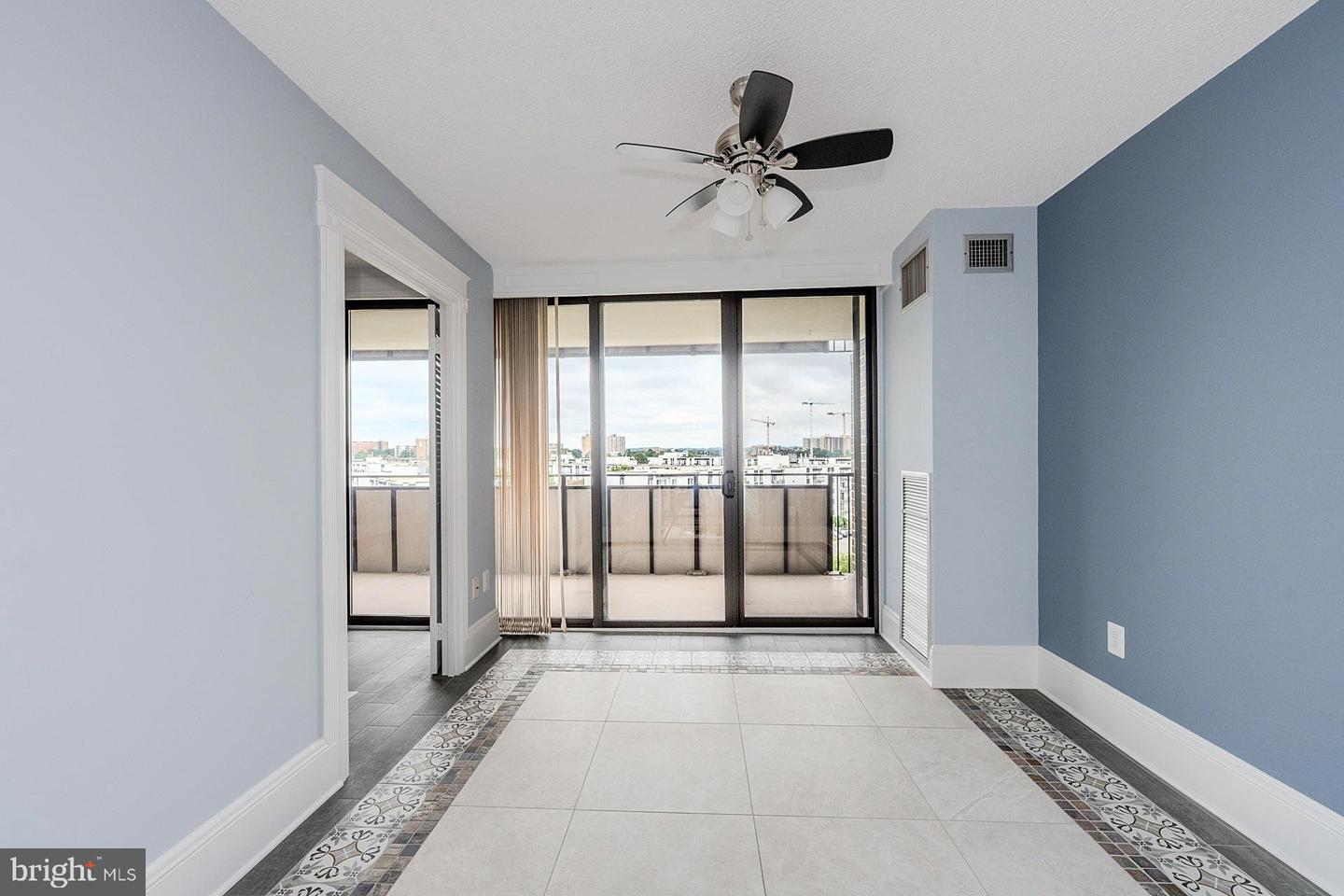250 S REYNOLDS ST #1007, ALEXANDRIA, Virginia 22304, 1 Bedroom Bedrooms, ,1 BathroomBathrooms,Residential,For sale,250 S REYNOLDS ST #1007,VAAX2048408 MLS # VAAX2048408