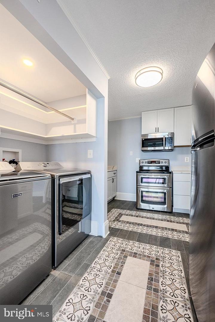 250 S REYNOLDS ST #1007, ALEXANDRIA, Virginia 22304, 1 Bedroom Bedrooms, ,1 BathroomBathrooms,Residential,For sale,250 S REYNOLDS ST #1007,VAAX2048408 MLS # VAAX2048408