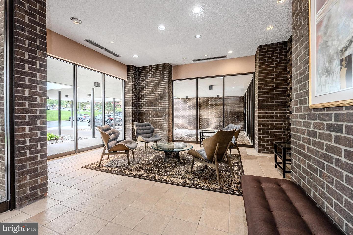 250 S REYNOLDS ST #1007, ALEXANDRIA, Virginia 22304, 1 Bedroom Bedrooms, ,1 BathroomBathrooms,Residential,For sale,250 S REYNOLDS ST #1007,VAAX2048408 MLS # VAAX2048408