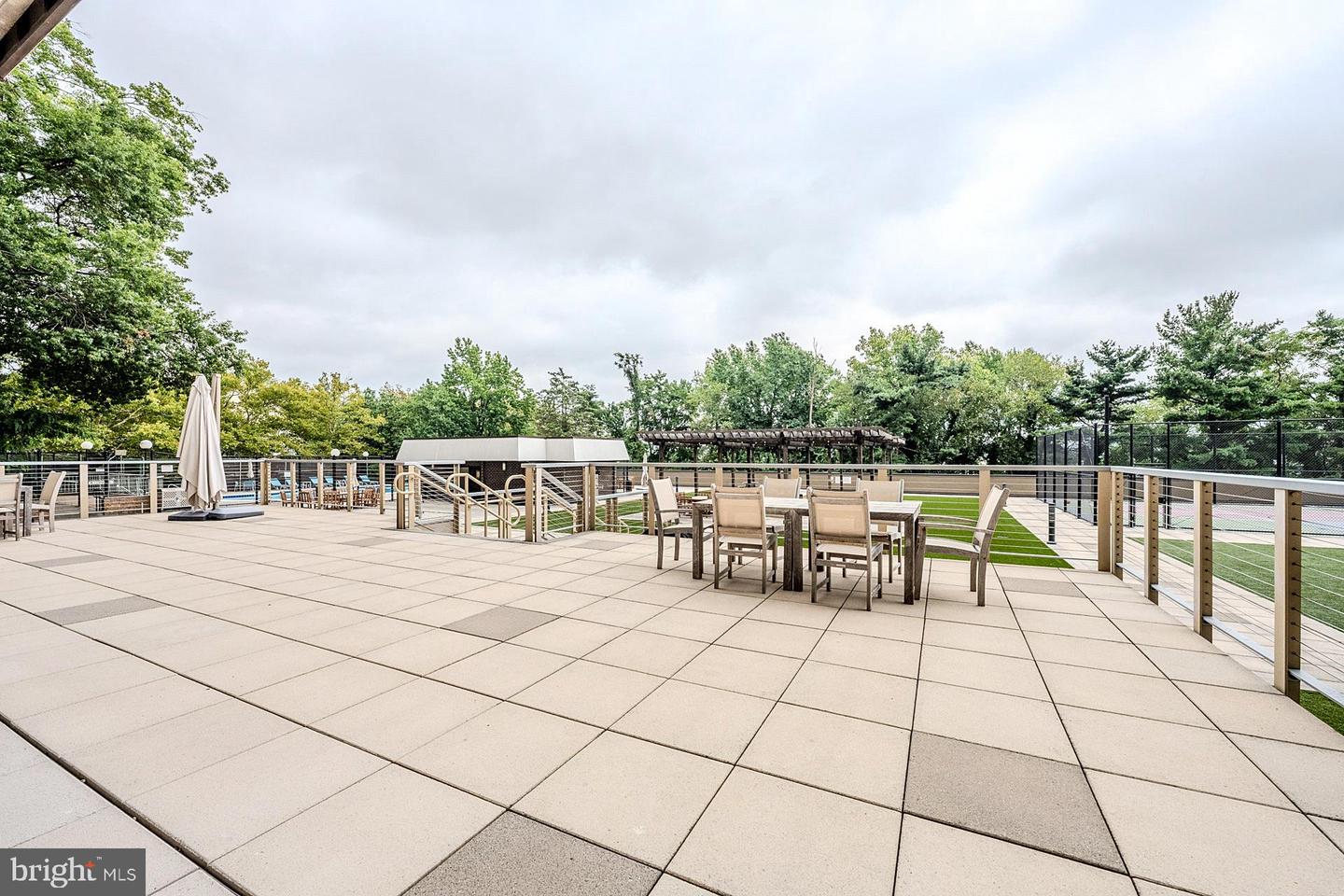 250 S REYNOLDS ST #1007, ALEXANDRIA, Virginia 22304, 1 Bedroom Bedrooms, ,1 BathroomBathrooms,Residential,For sale,250 S REYNOLDS ST #1007,VAAX2048408 MLS # VAAX2048408