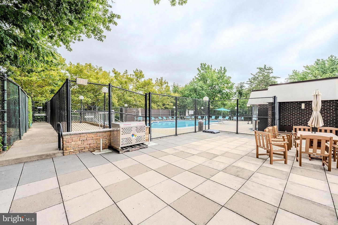 250 S REYNOLDS ST #1007, ALEXANDRIA, Virginia 22304, 1 Bedroom Bedrooms, ,1 BathroomBathrooms,Residential,For sale,250 S REYNOLDS ST #1007,VAAX2048408 MLS # VAAX2048408