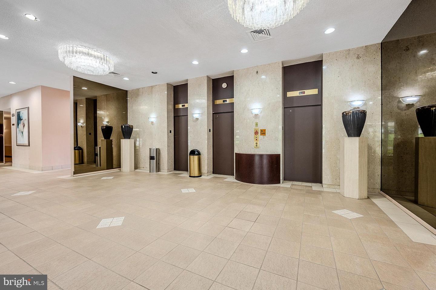 250 S REYNOLDS ST #1007, ALEXANDRIA, Virginia 22304, 1 Bedroom Bedrooms, ,1 BathroomBathrooms,Residential,For sale,250 S REYNOLDS ST #1007,VAAX2048408 MLS # VAAX2048408