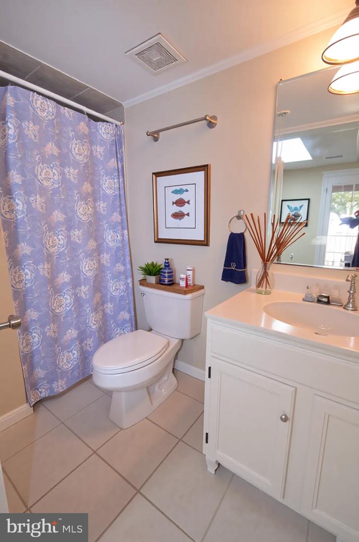 8 BICKEL CT, STERLING, Virginia 20165, 3 Bedrooms Bedrooms, 9 Rooms Rooms,2 BathroomsBathrooms,Residential,For sale,8 BICKEL CT,VALO2104248 MLS # VALO2104248