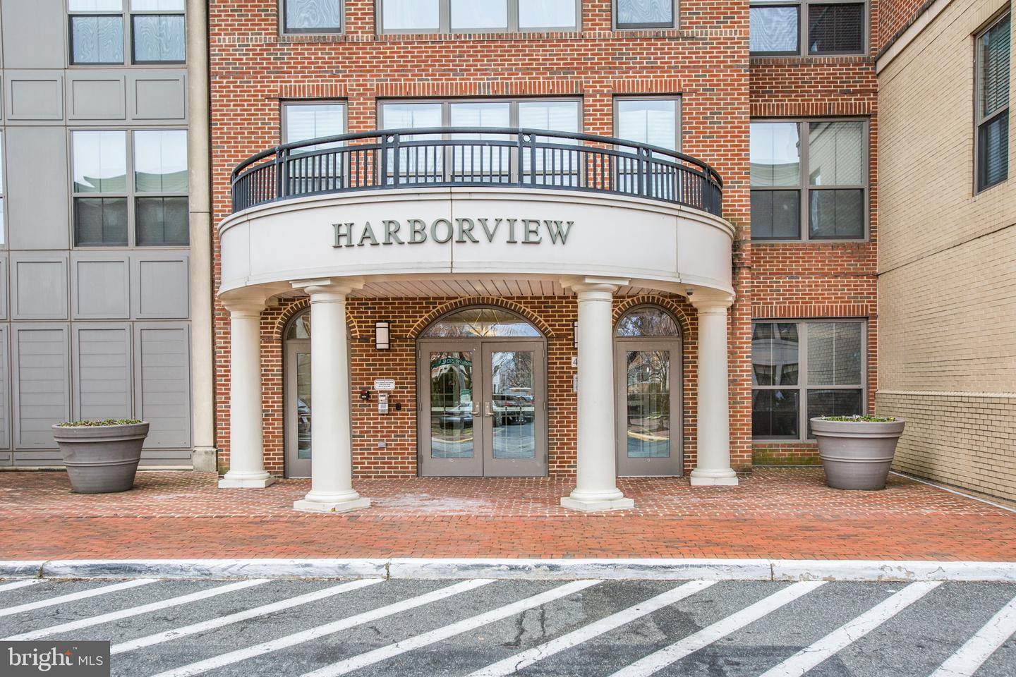 485 HARBOR SIDE ST #806, WOODBRIDGE, Virginia 22191, 2 Bedrooms Bedrooms, ,2 BathroomsBathrooms,Residential,For sale,485 HARBOR SIDE ST #806,VAPW2101196 MLS # VAPW2101196
