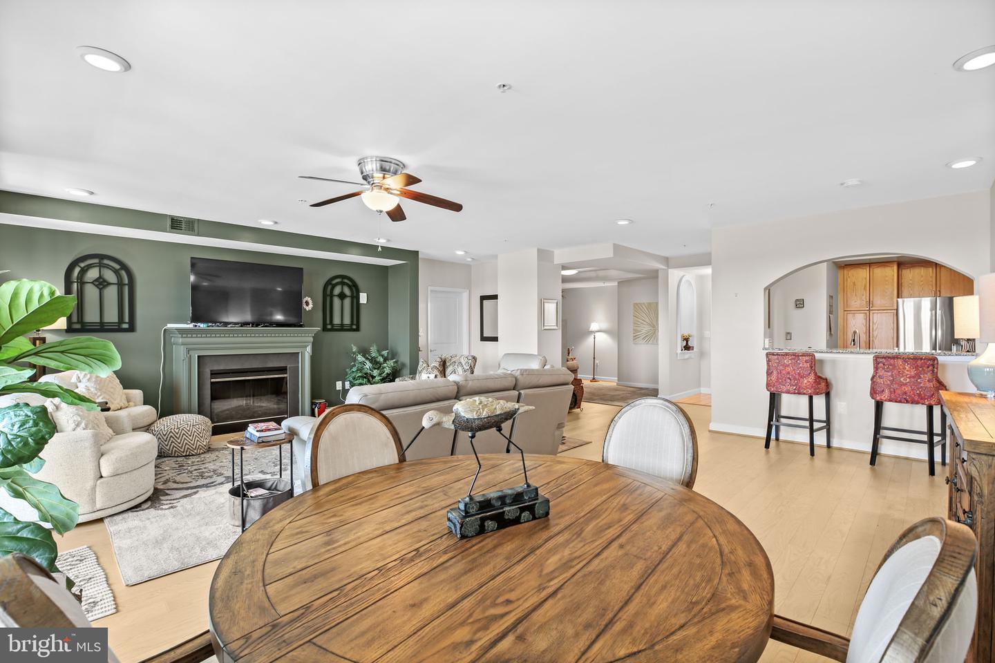 485 HARBOR SIDE ST #806, WOODBRIDGE, Virginia 22191, 2 Bedrooms Bedrooms, ,2 BathroomsBathrooms,Residential,For sale,485 HARBOR SIDE ST #806,VAPW2101196 MLS # VAPW2101196