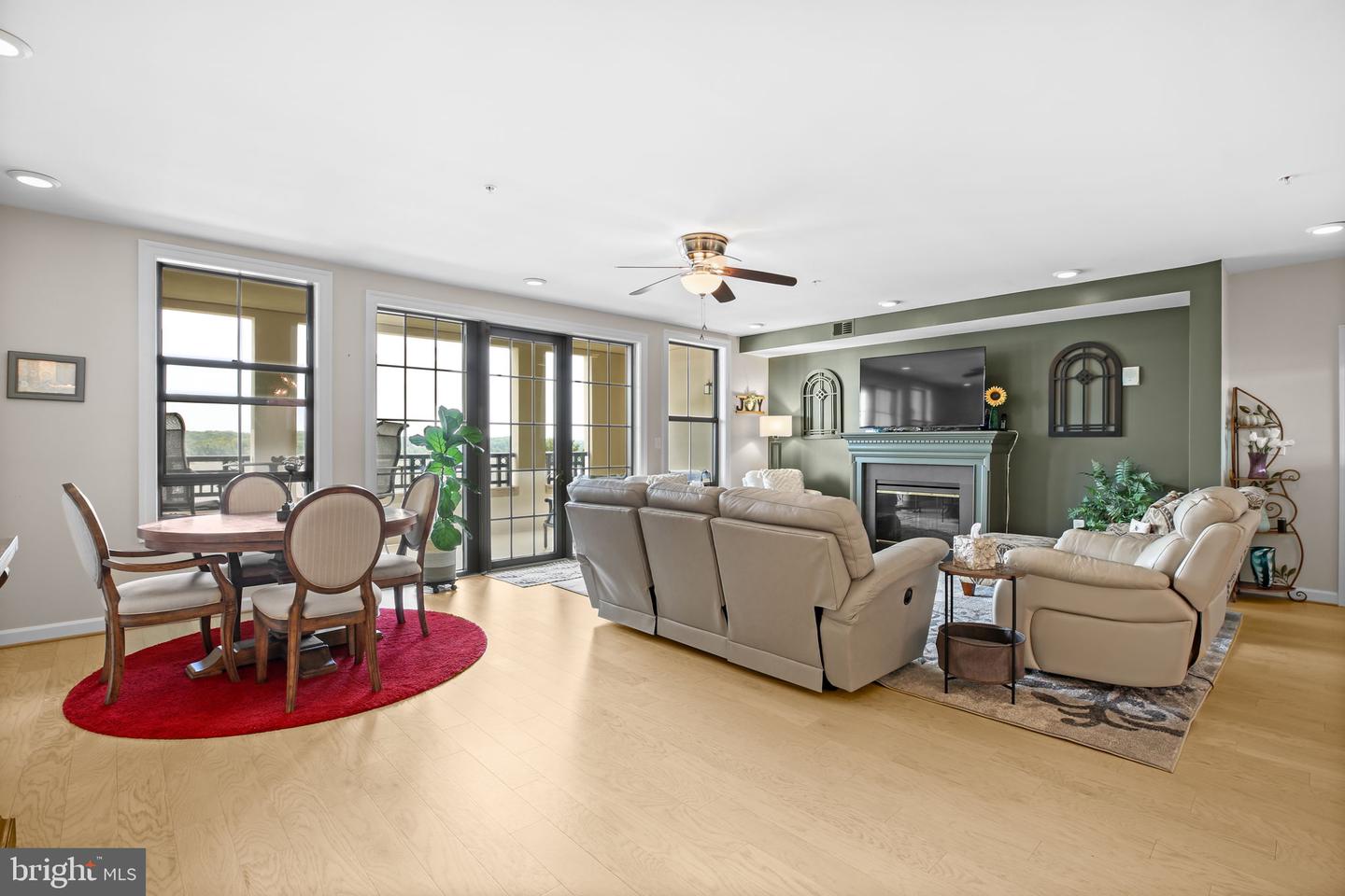485 HARBOR SIDE ST #806, WOODBRIDGE, Virginia 22191, 2 Bedrooms Bedrooms, ,2 BathroomsBathrooms,Residential,For sale,485 HARBOR SIDE ST #806,VAPW2101196 MLS # VAPW2101196